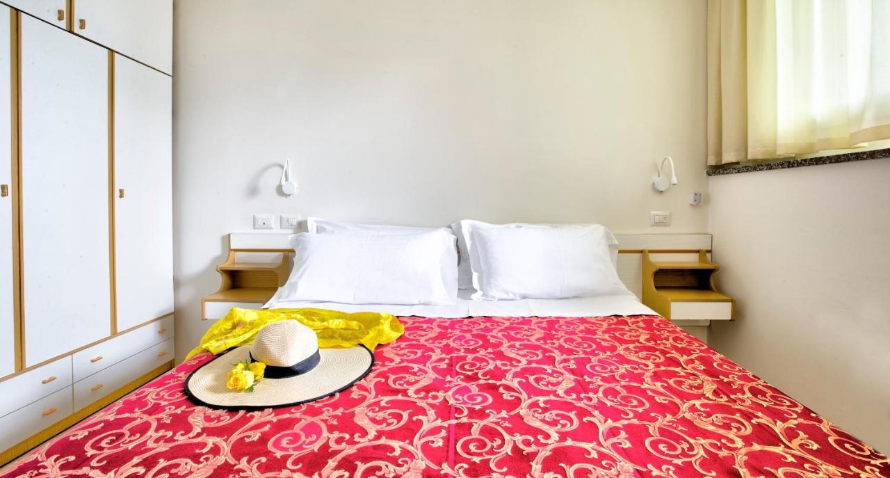 Hotel Clara